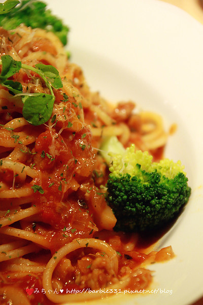 Sam咖啡小館：♥吃吧~台北ღ松山區♥初訪 小店高品質!!超Cute拉花咖啡~好療癒!!☆Sam 咖啡☆ (動物友善、捷運、下午茶)