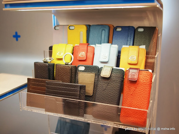 PIQUADRO頂級皮革(誠品信義)：【生活】帥氣紮實的皮件作工! 義大利工匠手工縫製實演 @ 台北信義-誠品信義旗艦店-PIQUADRO頂級皮革