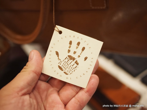 PIQUADRO頂級皮革(誠品信義)：【生活】帥氣紮實的皮件作工! 義大利工匠手工縫製實演 @ 台北信義-誠品信義旗艦店-PIQUADRO頂級皮革