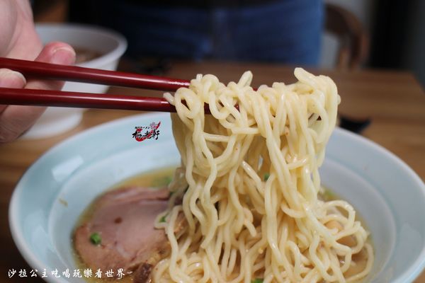 梅光軒拉麵(板橋店):板橋超人氣排隊拉麵『梅光軒』日式拉麵/捷運府中站