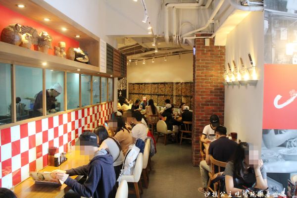 梅光軒拉麵(板橋店):板橋超人氣排隊拉麵『梅光軒』日式拉麵/捷運府中站