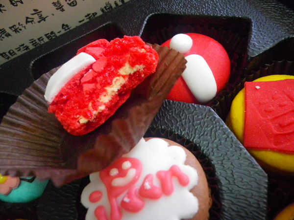 天鵝脖子街(台中逢甲)：【天鵝脖子街】溫馨禮讚~愛評馬卡龍