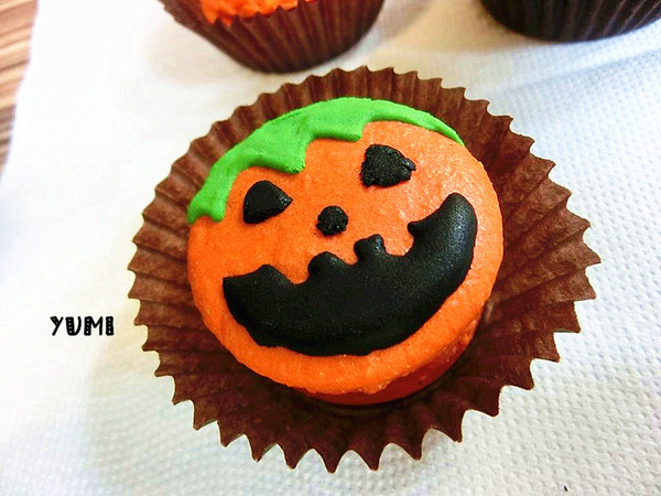 天鵝脖子街(台中逢甲):【邀稿】不給糖就搗蛋!!天鵝脖子街首推~萬聖節馬卡龍搞怪登場~@天鵝脖子街