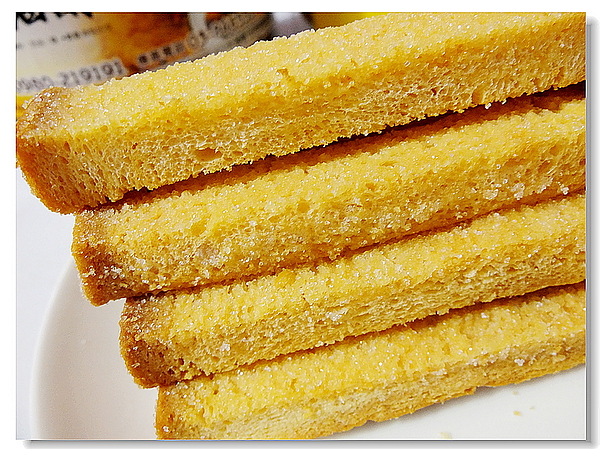 古早味黃金奶油酥條:花蓮超夯人氣商品「黃金奶油酥條」香~酥~乾~脆的古早味