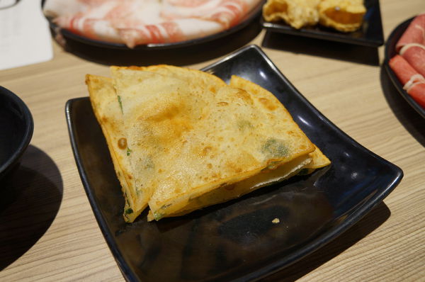 連進酸菜白肉鍋(原：新勵進酸菜白肉鍋)：連近酸菜白肉鍋 ♥吃到飽