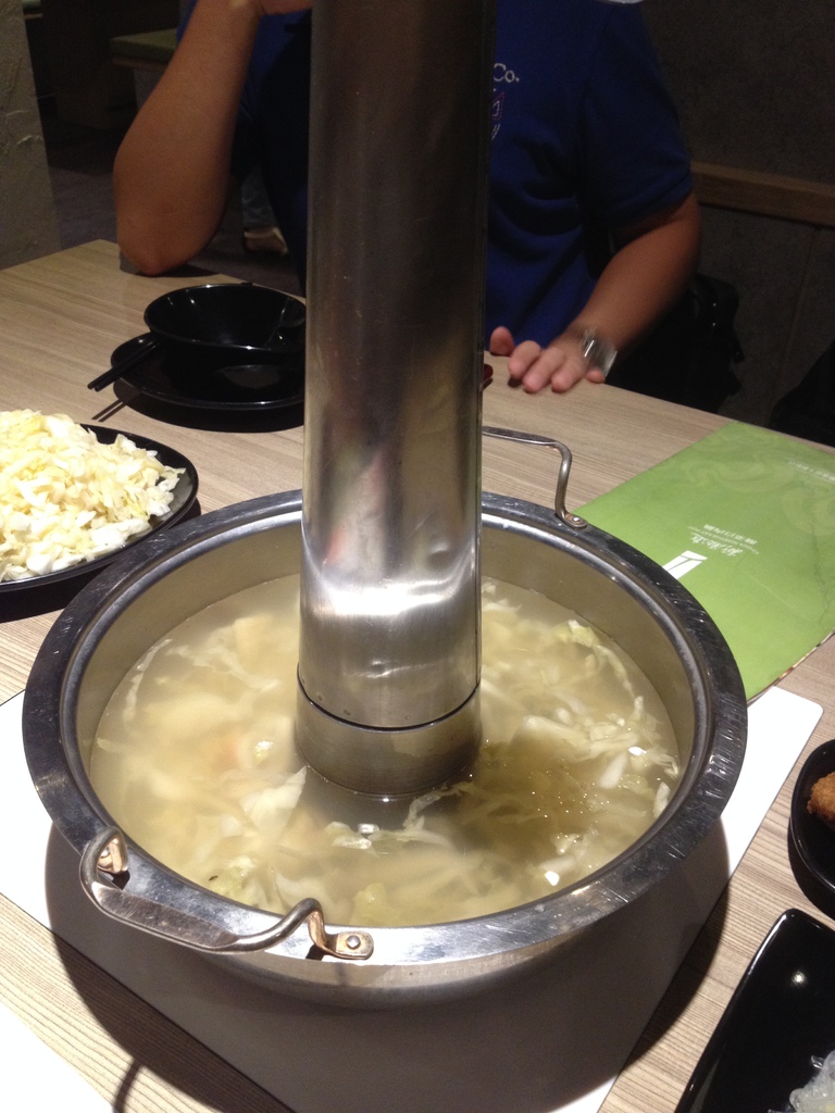 內湖新勵進酸菜白肉鍋