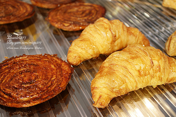 雨人麵包餐館:雨人麵包餐館 Rain man Boulangerie Bistro 鮮嫩多汁香煎茴香雞腿拖鞋麵包 (台北捷運市政府站,誠品松菸,松山文創園區,巷弄美食)