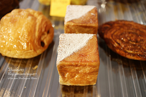 雨人麵包餐館:雨人麵包餐館 Rain man Boulangerie Bistro 鮮嫩多汁香煎茴香雞腿拖鞋麵包 (台北捷運市政府站,誠品松菸,松山文創園區,巷弄美食)