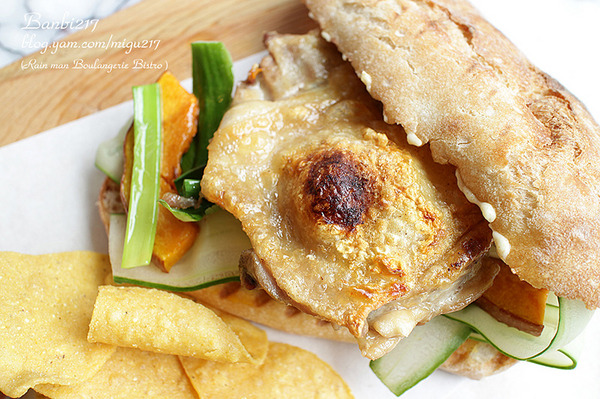 雨人麵包餐館:雨人麵包餐館 Rain man Boulangerie Bistro 鮮嫩多汁香煎茴香雞腿拖鞋麵包 (台北捷運市政府站,誠品松菸,松山文創園區,巷弄美食)