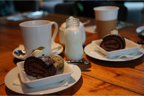 The Villa Herbs restaurant(樂利店):(胖樺食記) 台北市大安區The Villa Herbs restaurant / 樂利店。燈光美氣氛佳的城市清流。