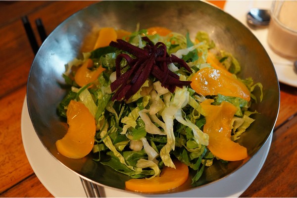 The Villa Herbs restaurant(樂利店):(胖樺食記) 台北市大安區The Villa Herbs restaurant / 樂利店。燈光美氣氛佳的城市清流。