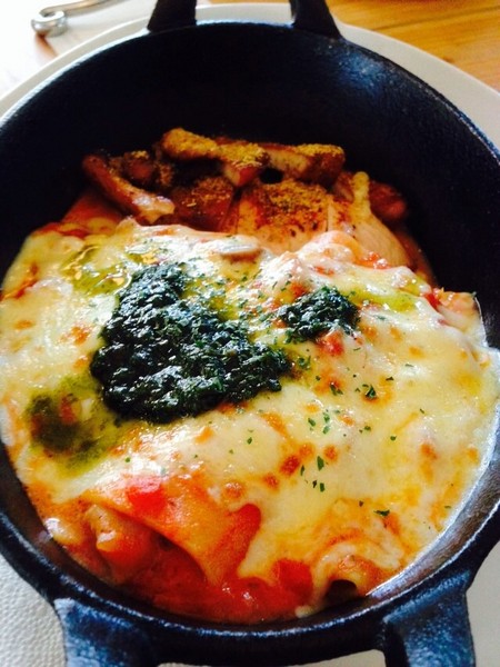 The Villa Herbs restaurant(樂利店):(胖樺食記) 台北市大安區The Villa Herbs restaurant / 樂利店。燈光美氣氛佳的城市清流。