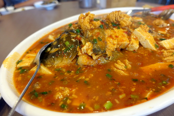 老郭川菜:(胖樺食記)台北東門捷運站美食「老郭川菜」/招牌豆瓣鯉魚/麗水街/永康街