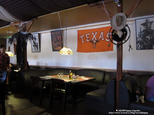 Frank's Texas BBQ邊界驛站:├食記┤哇~比臉蛋大的牛排光看就飽了!果然名不虛傳in邊界驛站