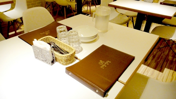 朵那披薩 Dona Pizza：【口碑卷45】燈光美氣氛佳超優質餐點！朵那披薩Dona Pizza！