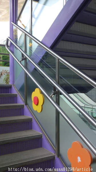 中央公園站：【旅行遊記。高雄前金區】看見都市綠洲，高雄捷運中央公園站日夜拍