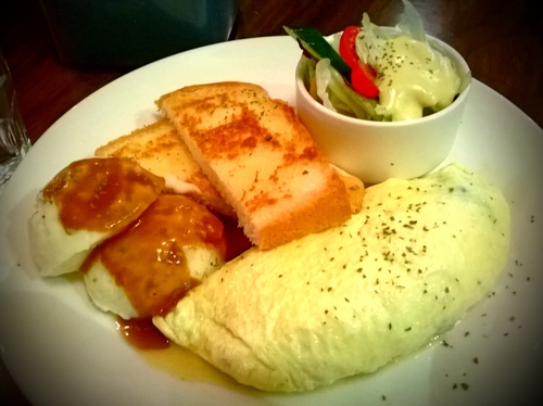 Apple Diner：清爽蛋捲&蘋果漢堡~免服務費的好店一家!Apple Diner