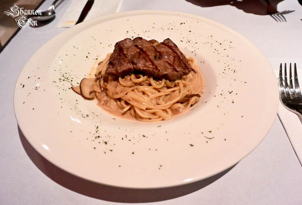 Mw時尚義法料理&酒品：*美食*Mw時尚義法料理&酒品*非常愉悅的生日享受