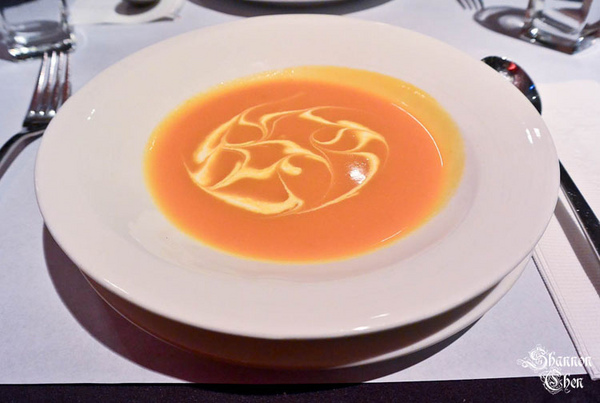 Mw時尚義法料理&酒品：*美食*Mw時尚義法料理&酒品*非常愉悅的生日享受