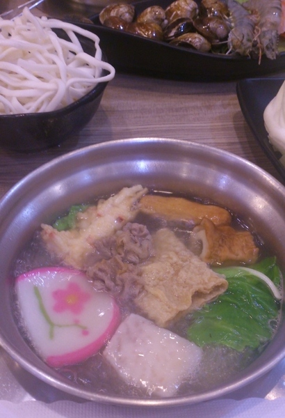 合家日式涮涮鍋:【台北.捷運新莊站】合家涮涮鍋-『CP值超高,超平價海鮮上桌囉!』