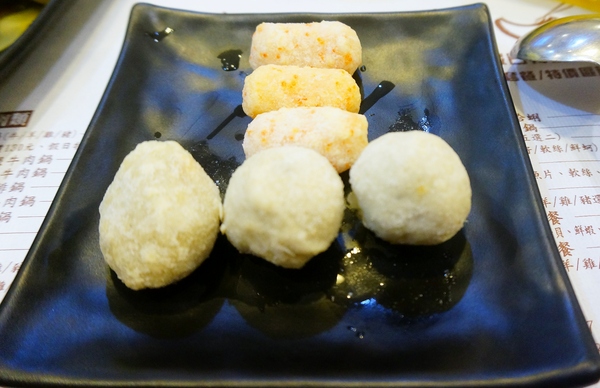 合家日式涮涮鍋:【台北.捷運新莊站】合家涮涮鍋-『CP值超高,超平價海鮮上桌囉!』