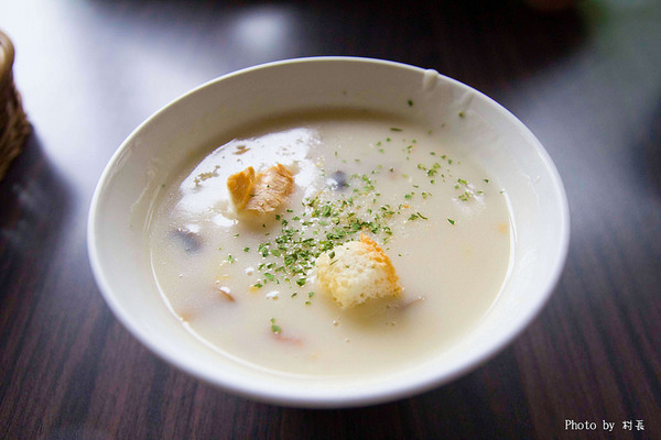 莎露烘焙餐廳:【食記】{屏東。青島街}莎露烘培餐廳