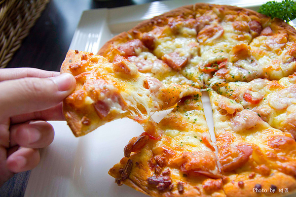 莎露烘焙餐廳:【食記】{屏東。青島街}莎露烘培餐廳