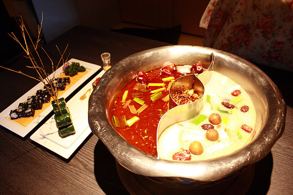 寬巷子鍋品美食：【口碑券】＊創新、精緻＊讓人目不瑕己的寬巷子鍋品美食