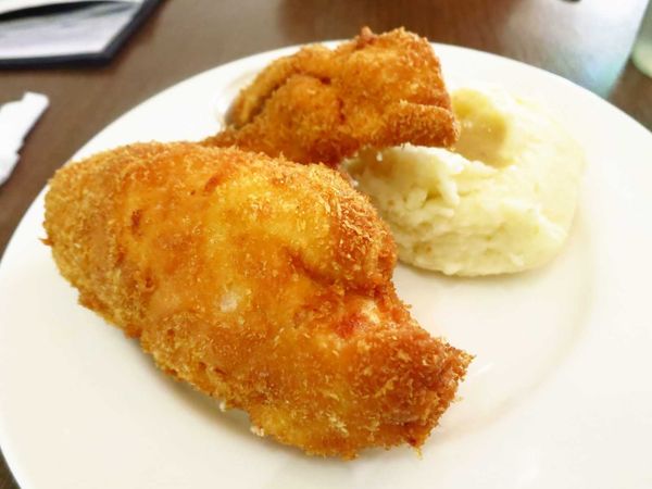 【桃園餐廳】李西餐廳caf'e de M&L-無招牌低調的爆漿炸雞