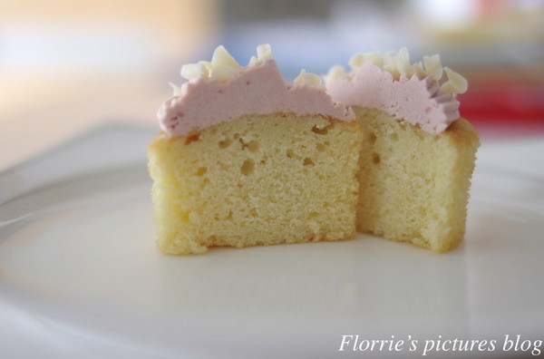 Twelve Cupcakes(新光站前店):台北美食~twelve cupcakes~小巧迷人的杯子蛋糕!