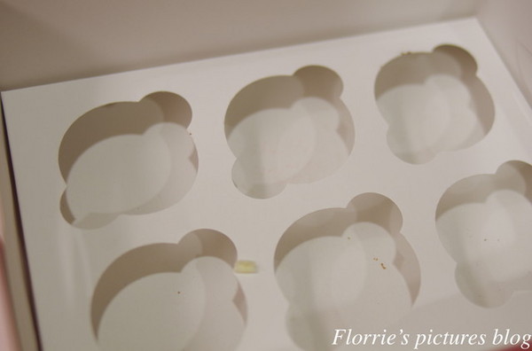 Twelve Cupcakes(新光站前店):台北美食~twelve cupcakes~小巧迷人的杯子蛋糕!