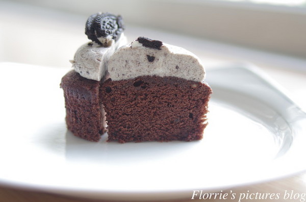 Twelve Cupcakes(新光站前店):台北美食~twelve cupcakes~小巧迷人的杯子蛋糕!