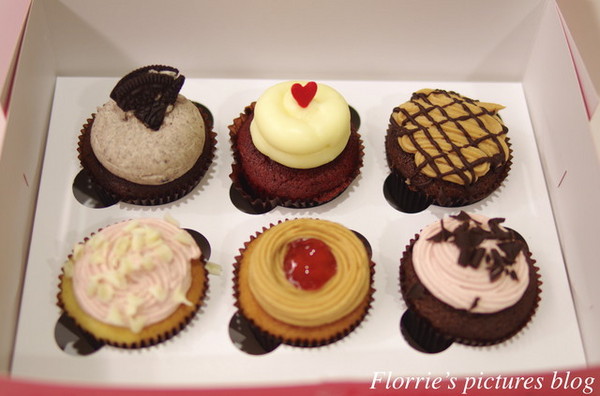 Twelve Cupcakes(新光站前店):台北美食~twelve cupcakes~小巧迷人的杯子蛋糕!