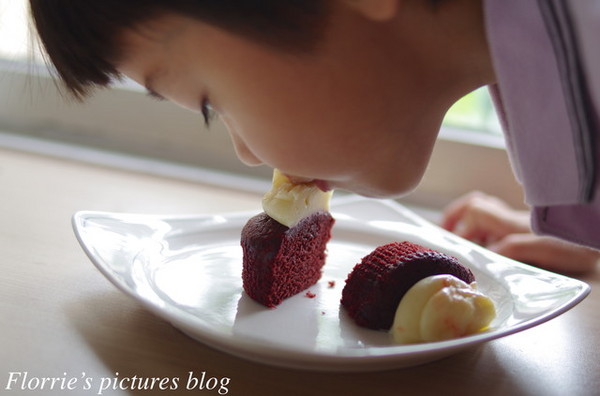 Twelve Cupcakes(新光站前店):台北美食~twelve cupcakes~小巧迷人的杯子蛋糕!