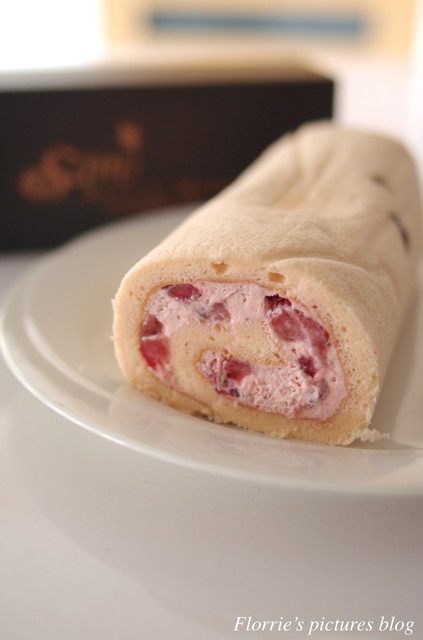 小山甜點市集:台北大同區美食~小山甜點市集 瑞士捲~香濃卻又不甜膩的純巧克力瑞士捲