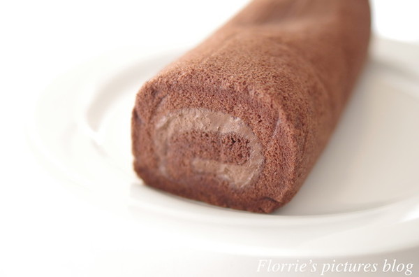 小山甜點市集:台北大同區美食~小山甜點市集 瑞士捲~香濃卻又不甜膩的純巧克力瑞士捲