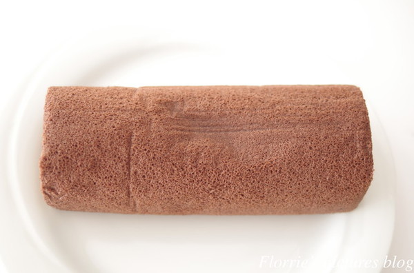 小山甜點市集:台北大同區美食~小山甜點市集 瑞士捲~香濃卻又不甜膩的純巧克力瑞士捲