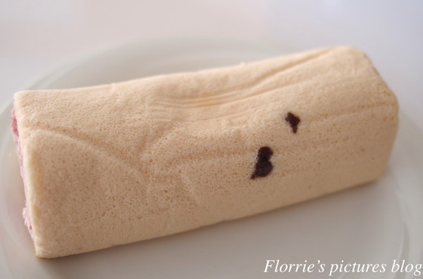 小山甜點市集:台北大同區美食~小山甜點市集 瑞士捲~香濃卻又不甜膩的純巧克力瑞士捲