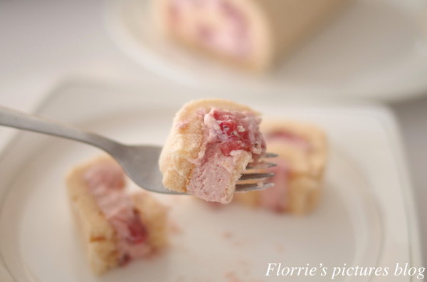 小山甜點市集:台北大同區美食~小山甜點市集 瑞士捲~香濃卻又不甜膩的純巧克力瑞士捲
