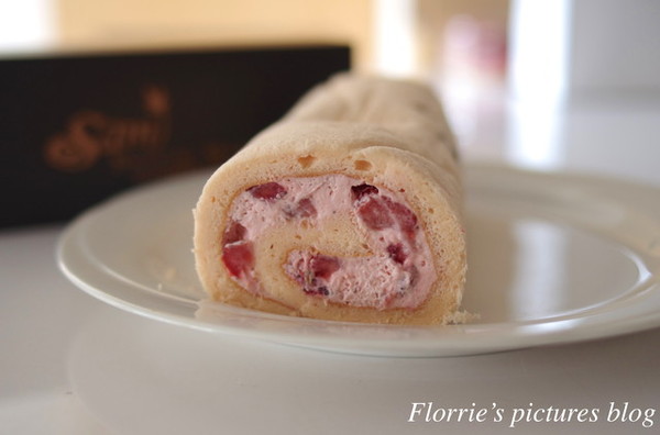 小山甜點市集:台北大同區美食~小山甜點市集 瑞士捲~香濃卻又不甜膩的純巧克力瑞士捲