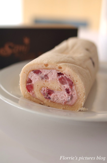 小山甜點市集:台北大同區美食~小山甜點市集 瑞士捲~香濃卻又不甜膩的純巧克力瑞士捲