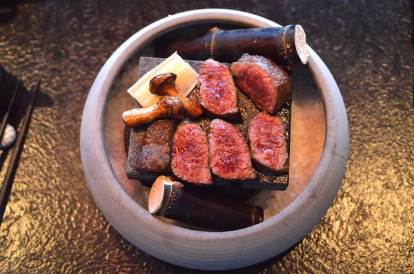 ikki藝奇新日本料理(板橋麗寶店):W小姐旅行畫報/ 新北|食記 藝奇新日本料理-板橋麗寶店 秋天吃蟹好著時 店鋪限定 秋季名物賞X強肴升級X當旬秋蟹