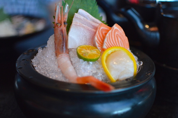 ikki藝奇新日本料理(板橋麗寶店):W小姐旅行畫報/ 新北|食記 藝奇新日本料理-板橋麗寶店 秋天吃蟹好著時 店鋪限定 秋季名物賞X強肴升級X當旬秋蟹