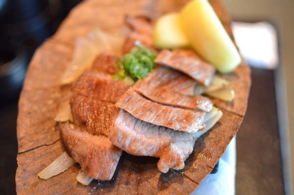 ikki藝奇新日本料理(板橋麗寶店):W小姐旅行畫報/ 新北|食記 藝奇新日本料理-板橋麗寶店 秋天吃蟹好著時 店鋪限定 秋季名物賞X強肴升級X當旬秋蟹