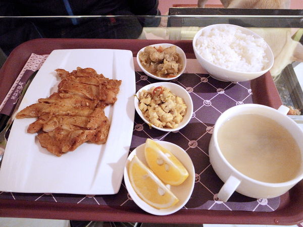 派特芙德寵物餐廳：【團購券】寵物專屬餐廳～想和毛小孩一起用餐嗎？那就來「派特芙德」吧！