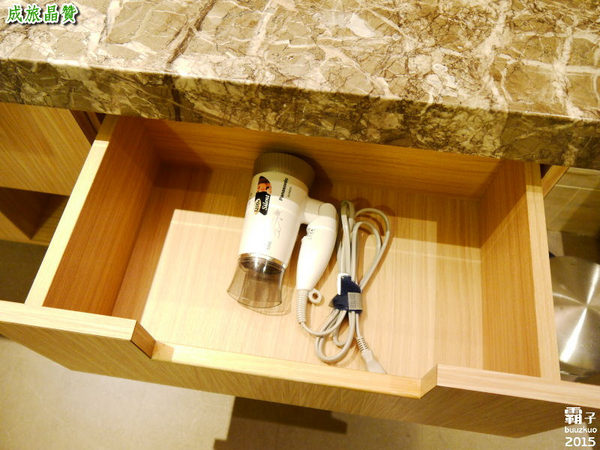 成旅晶贊飯店(台中民權):成旅晶贊,都會˙時尚˙商務型飯店,近中區美食旅遊景點,交通機能上很方便。