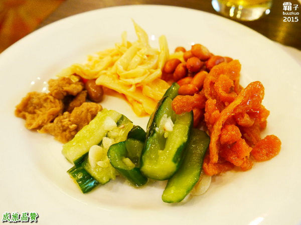 成旅晶贊飯店(台中民權):成旅晶贊,都會˙時尚˙商務型飯店,近中區美食旅遊景點,交通機能上很方便。