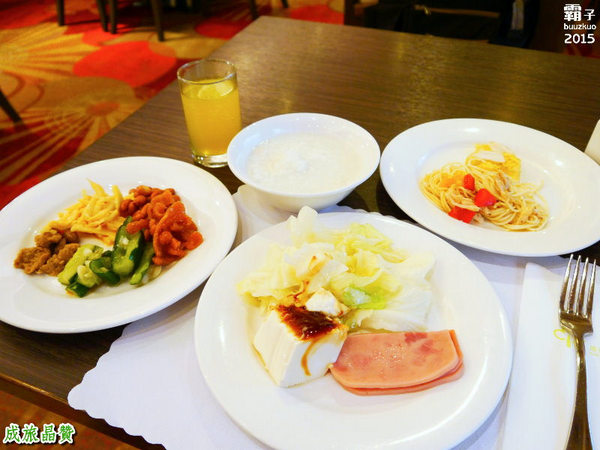 成旅晶贊飯店(台中民權):成旅晶贊,都會˙時尚˙商務型飯店,近中區美食旅遊景點,交通機能上很方便。