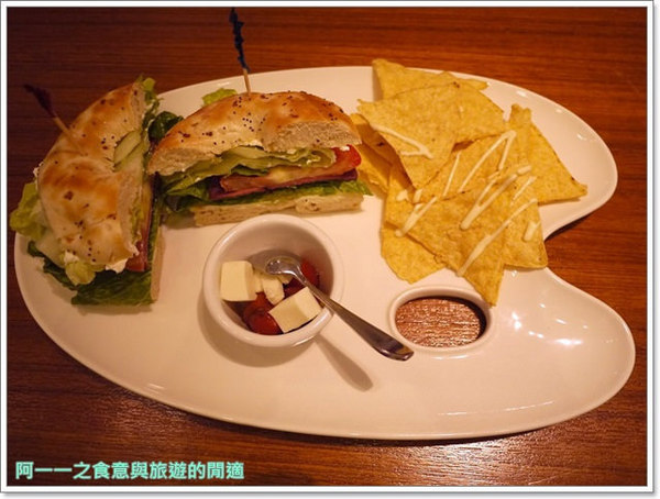 光點珈琲時光（Café Lumiere）：台北捷運忠孝新生站美食 光點華山珈琲時光～看電影前來份悠閒輕食