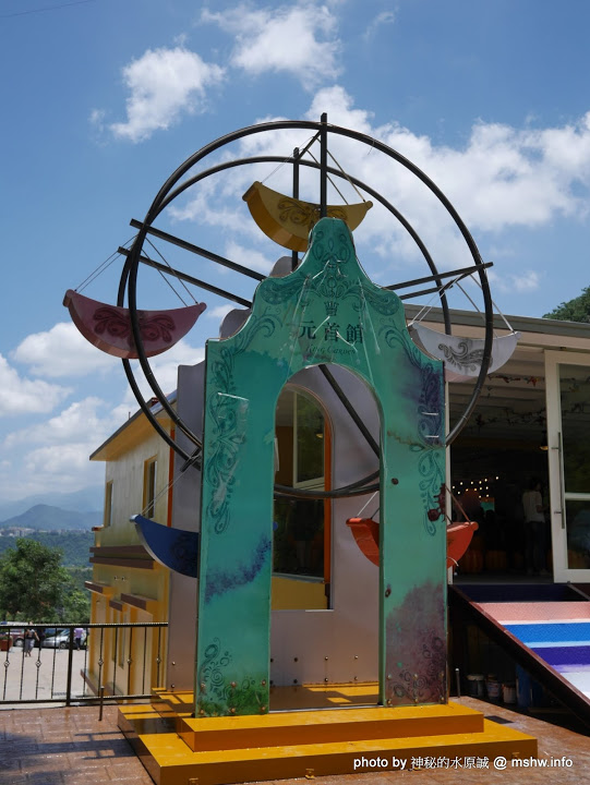 大黑松小倆口 傳統與浪漫的結合-埔里月老教堂:【景點】南投月老教堂.愛情故事館@埔里元首館King Garden : 大黑松小倆口的浪漫,就是終成眷屬? 南投埔里一日遊~景點第一站!